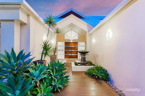 Property photo of 33 Constance Court Newport QLD 4020