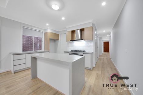 Property photo of 10 Aaron Road Tarneit VIC 3029