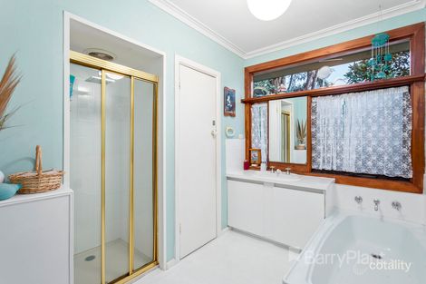 Property photo of 10 Bicton Street Greensborough VIC 3088