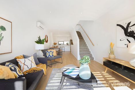 Property photo of 63 Ulmara Parkway Maidstone VIC 3012