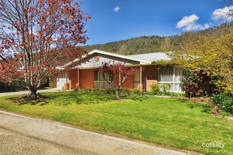 Property photo of 30 Gavan Street Bright VIC 3741