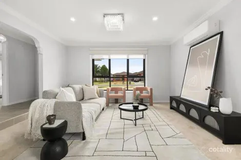 Property photo of 1/5 Tarwin Place Meadow Heights VIC 3048