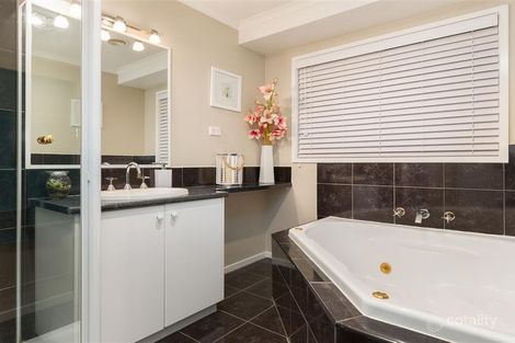 Property photo of 14 St Mitchell Circuit Mornington VIC 3931