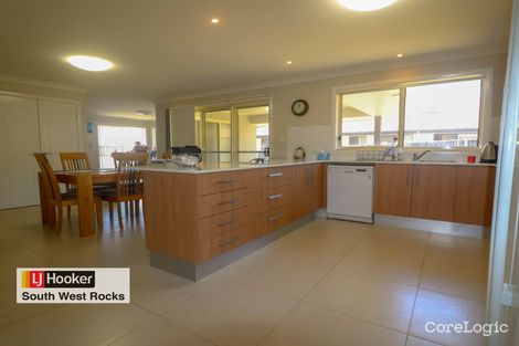 Property photo of 8 Rosedale Avenue South West Rocks NSW 2431