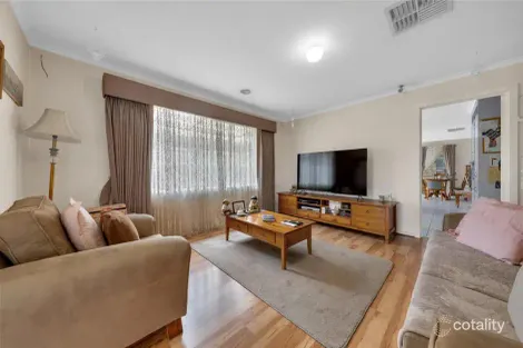 Property photo of 3 Tunley Place Roxburgh Park VIC 3064