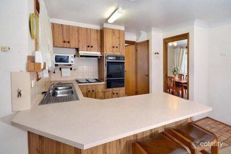 Property photo of 11 Casuarina Circuit Warabrook NSW 2304