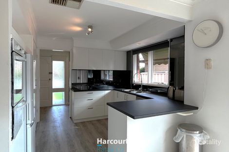 Property photo of 12 Rossdale Street Craigieburn VIC 3064