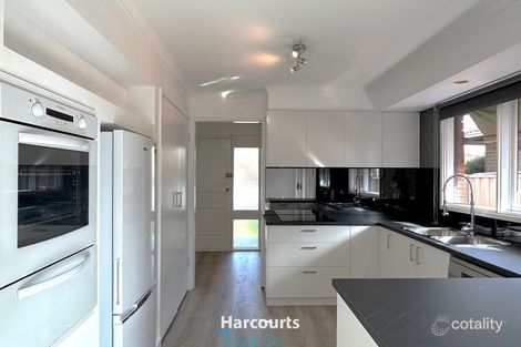Property photo of 12 Rossdale Street Craigieburn VIC 3064