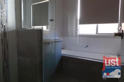 Property photo of 26A Wuraming Bend Dalyellup WA 6230