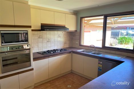 Property photo of 13 Firetail Court Carrum Downs VIC 3201
