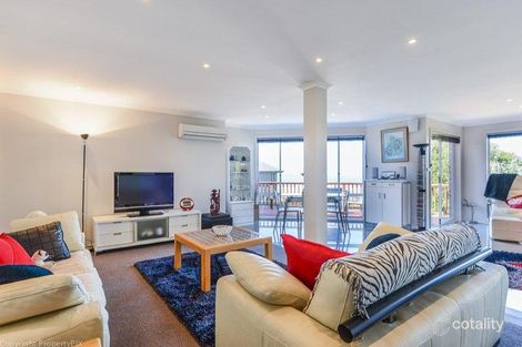 Property photo of 8 Honeysuckle Drive Blackmans Bay TAS 7052