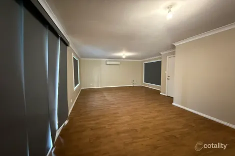 Property photo of 3 Salter Drive Dubbo NSW 2830