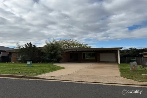 Property photo of 3 Salter Drive Dubbo NSW 2830