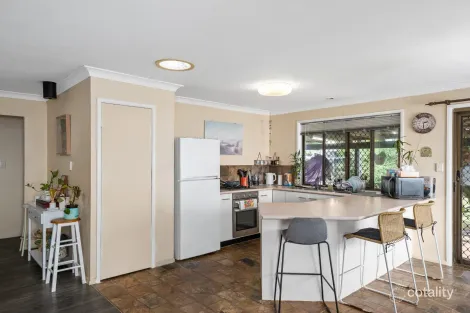 Property photo of 68 Clarendon Circuit Forest Lake QLD 4078
