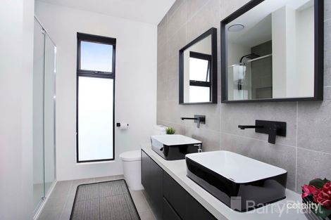 Property photo of 10 Journey Way Greenvale VIC 3059