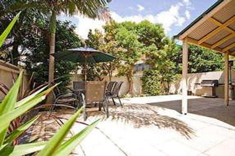 Property photo of 2/59 Hilltop Avenue Chermside QLD 4032