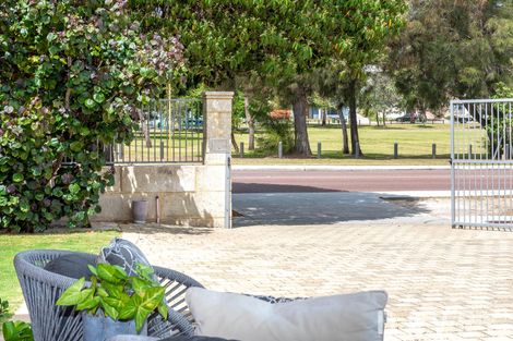 Property photo of 181 Huntriss Road Doubleview WA 6018