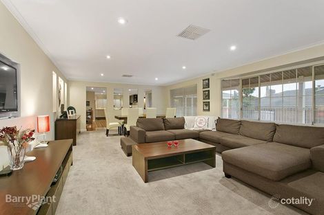 Property photo of 4 Cowper Rise Berwick VIC 3806