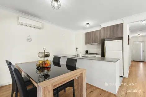 Property photo of 29/3 Manor View Pakenham VIC 3810