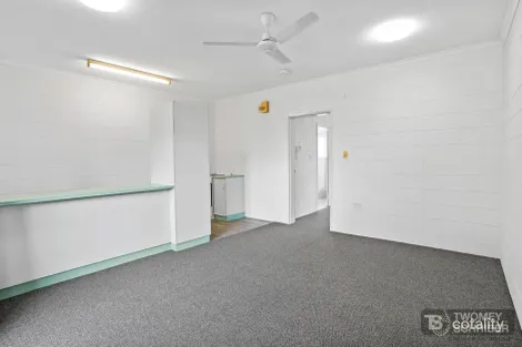 Property photo of 2/10 Springfield Crescent Manoora QLD 4870