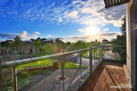 Property photo of 2 Stonebridge Lane Pakenham VIC 3810