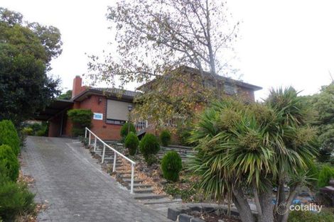 Property photo of 30 Brentwood Drive Avondale Heights VIC 3034