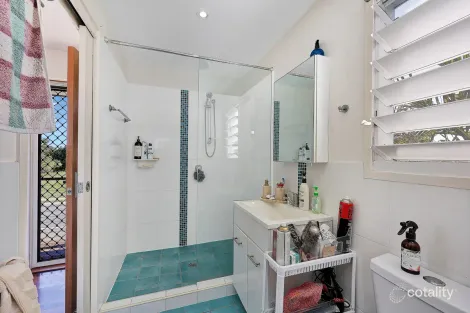 Property photo of 178 Kingfisher Parade Toogoom QLD 4655