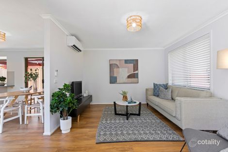 Property photo of 13 Penlow Court Hillside VIC 3037