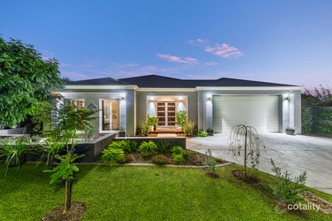 19 Pioneers Cres, Pakenham, VIC 3810