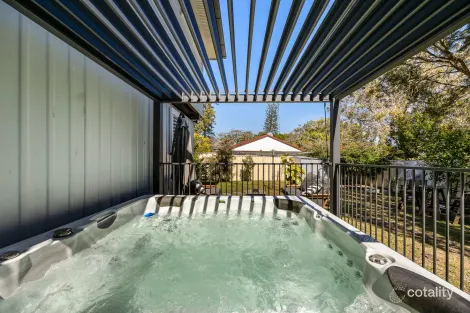 Property photo of 11 Moonga Court Clontarf QLD 4019