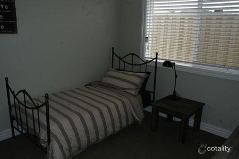 Property photo of 18 Stoneleigh Road Cranbourne North VIC 3977