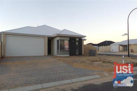 Property photo of 26A Wuraming Bend Dalyellup WA 6230