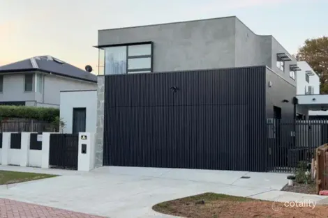 11 Banks Ave, Hampton, VIC 3188