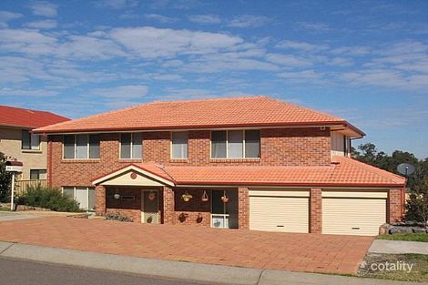 Property photo of 35 Robinia Grove Garden Suburb NSW 2289