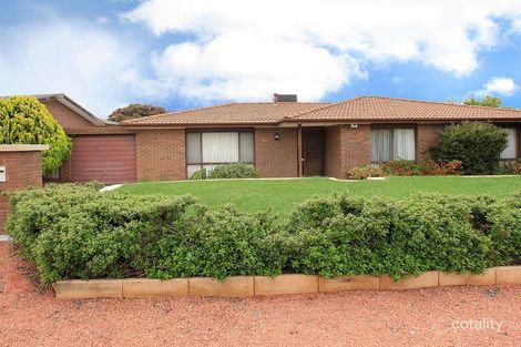 Property photo of 220 Ellerston Avenue Isabella Plains ACT 2905