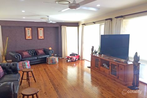 Property photo of 53 Manooka Crescent Bradbury NSW 2560