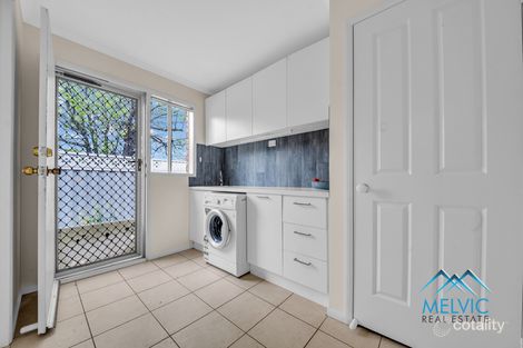 Property photo of 15 Staunton Walk Cranbourne East VIC 3977