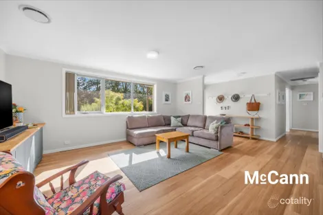 Property photo of 44 Degraves Crescent Wanniassa ACT 2903