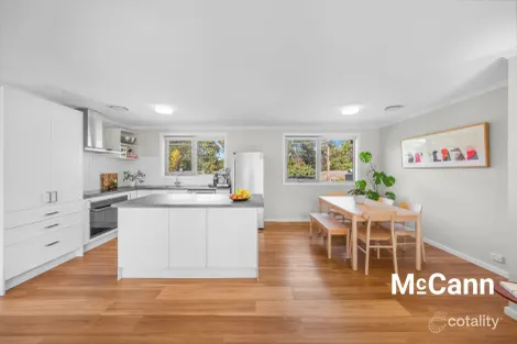 Property photo of 44 Degraves Crescent Wanniassa ACT 2903