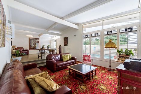 Property photo of 17 Naranga Avenue Broadbeach Waters QLD 4218