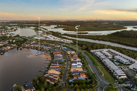 Property photo of 534 Oyster Cove Promenade Helensvale QLD 4212