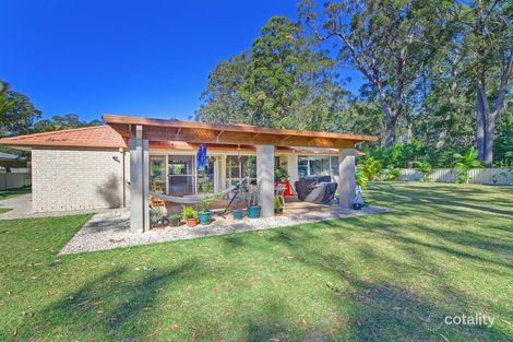 4 Grevillea Ct, Lake Cathie, NSW 2445