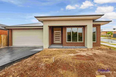 Property photo of 32 McCubbin Drive Warragul VIC 3820