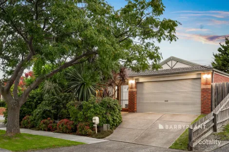 Property photo of 62 Jarryd Crescent Berwick VIC 3806