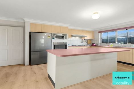 Property photo of 10 Settler Court Werribee VIC 3030