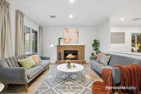 Property photo of 7 Greenleaf Court Aberfoyle Park SA 5159