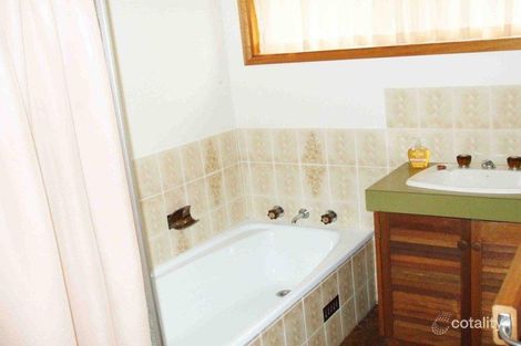 Property photo of 48 Dampier Boulevard Killarney Vale NSW 2261