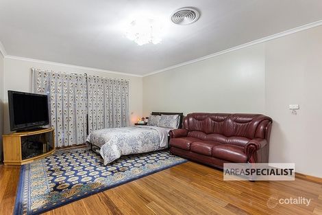 Property photo of 253 James Cook Drive Endeavour Hills VIC 3802