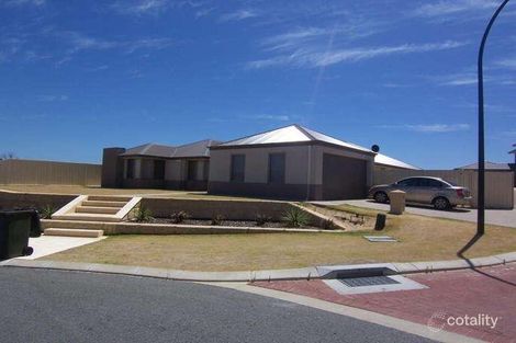 Property photo of 2 Wialki Mews Dawesville WA 6211