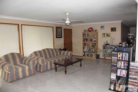 Property photo of 46 Yeovil Drive Bomaderry NSW 2541